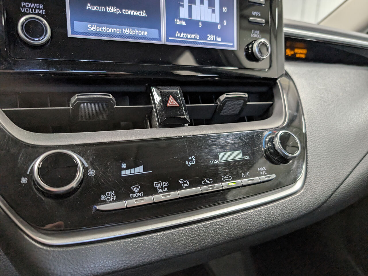 2022 Toyota Corolla - Image 19