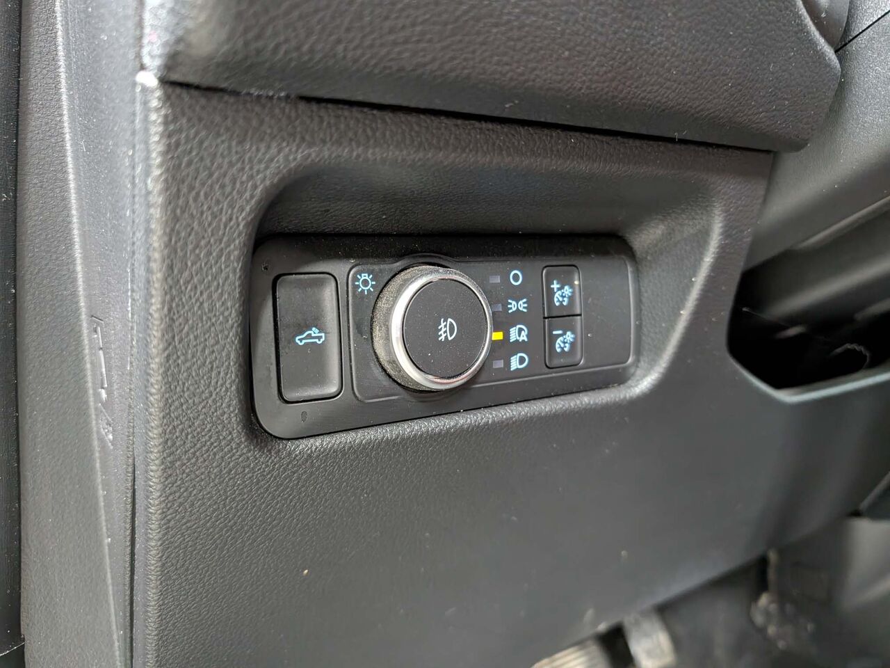 2024 Ford Ranger - Image 12