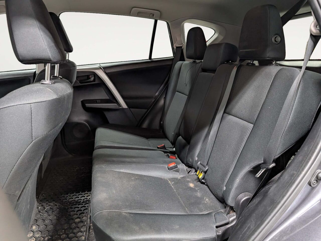 2017 Toyota RAV4 - Image 23