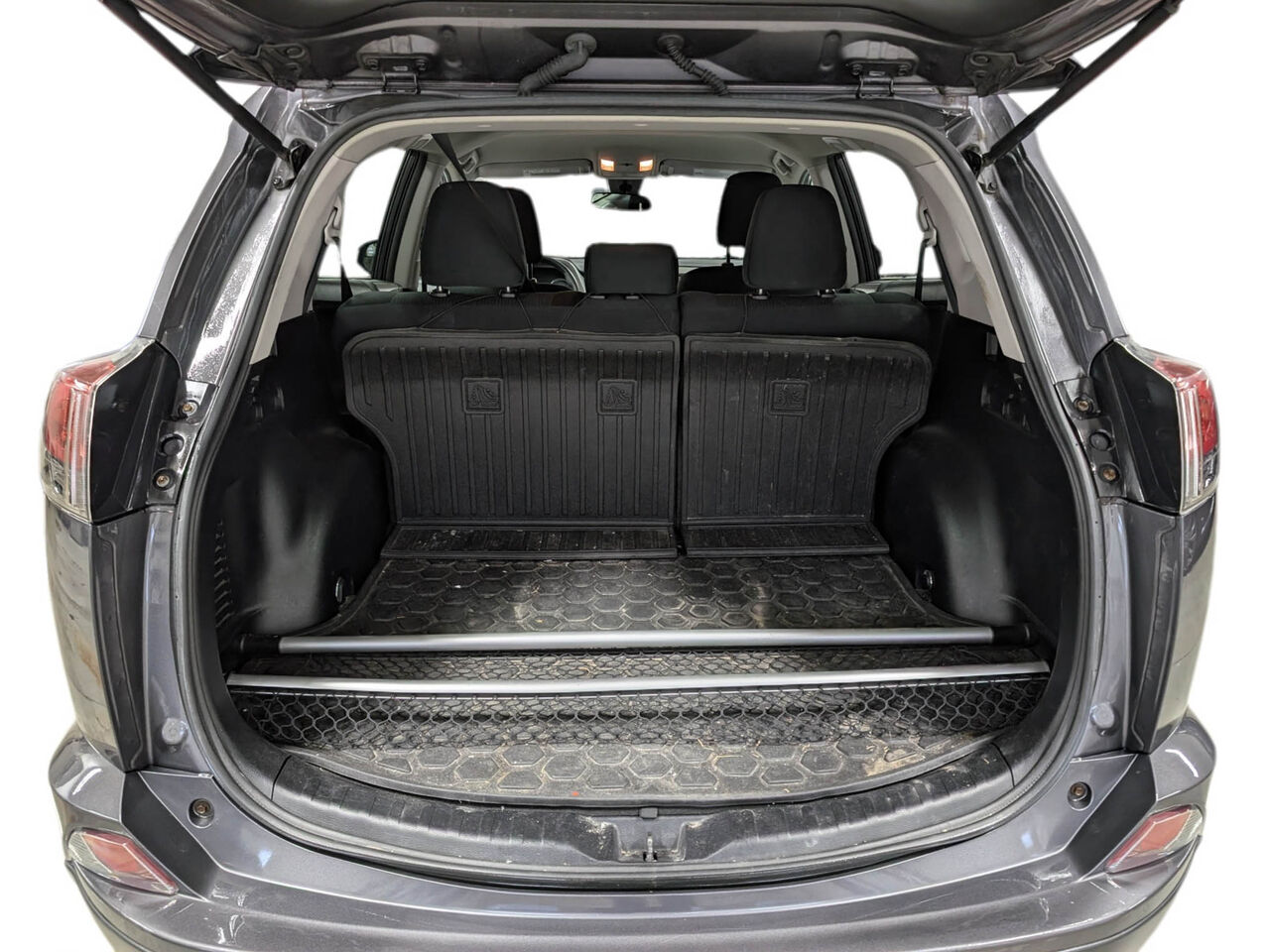 2017 Toyota RAV4 - Image 24