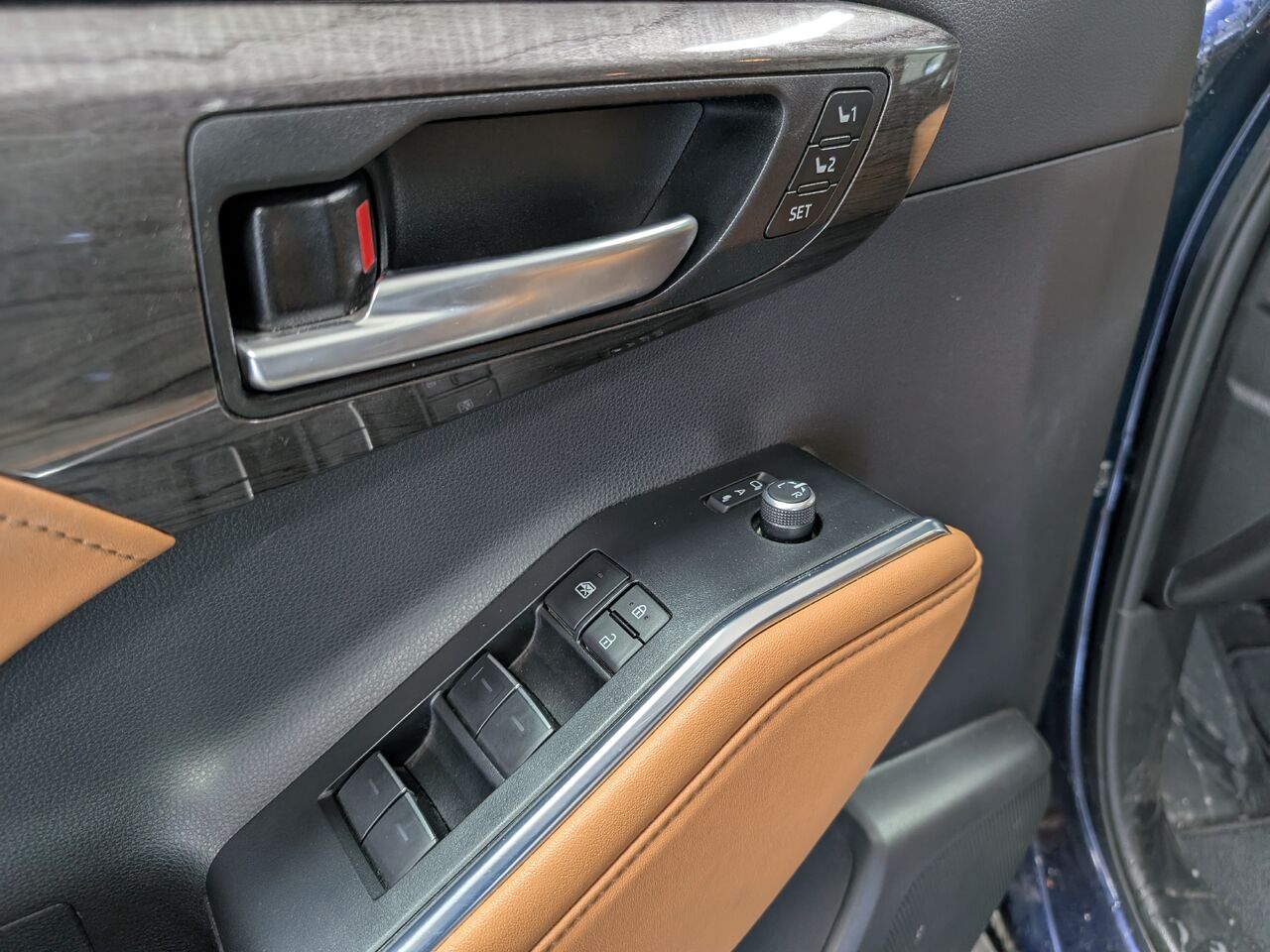 2023 Toyota Highlander Hybride - Image 11