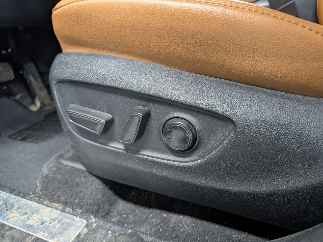 2023 Toyota Highlander Hybride - Image 12