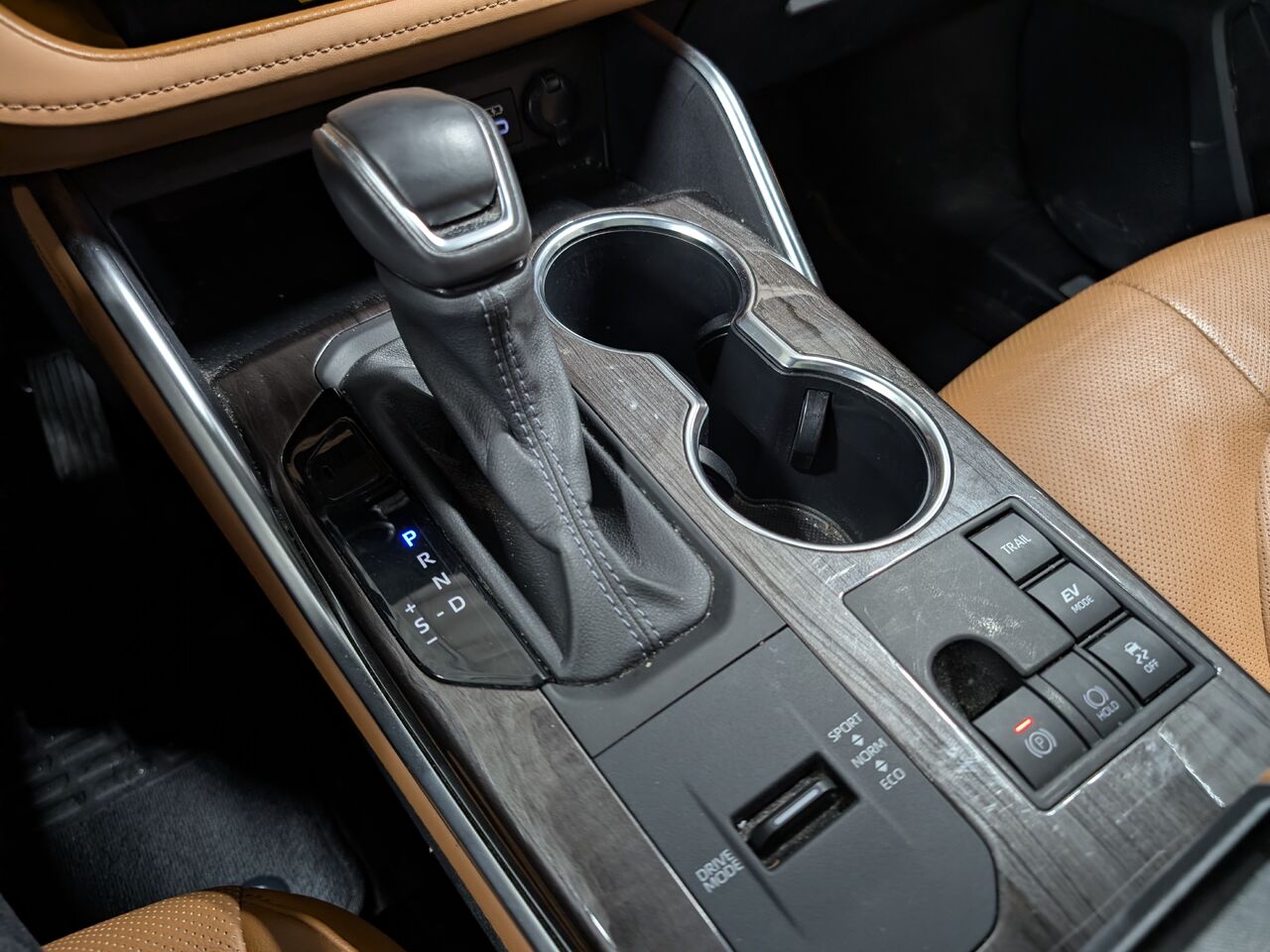 2023 Toyota Highlander Hybride - Image 23