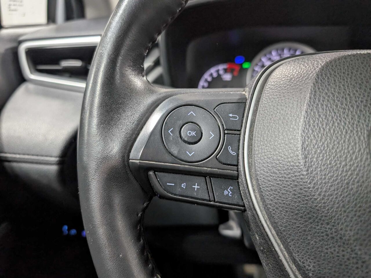 2022 Toyota Corolla Cross - Image 14