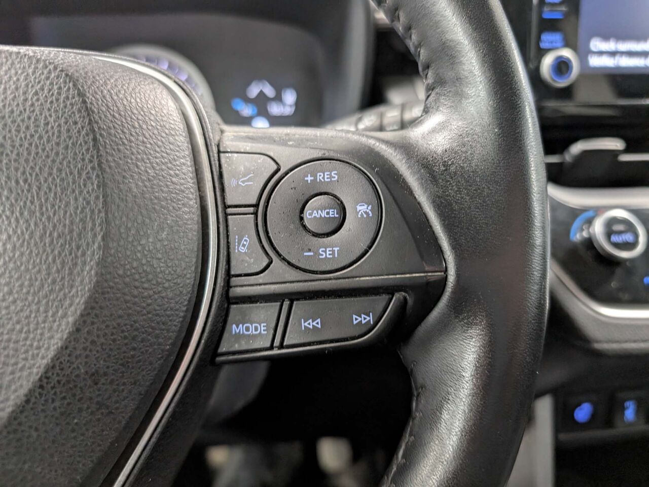2022 Toyota Corolla Cross - Image 15