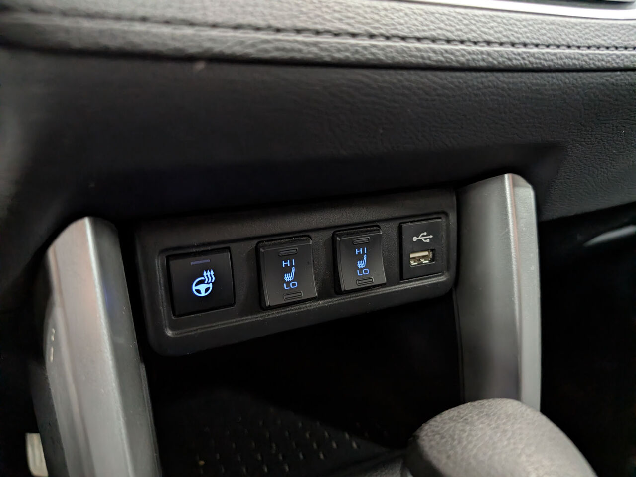 2022 Toyota Corolla Cross - Image 20