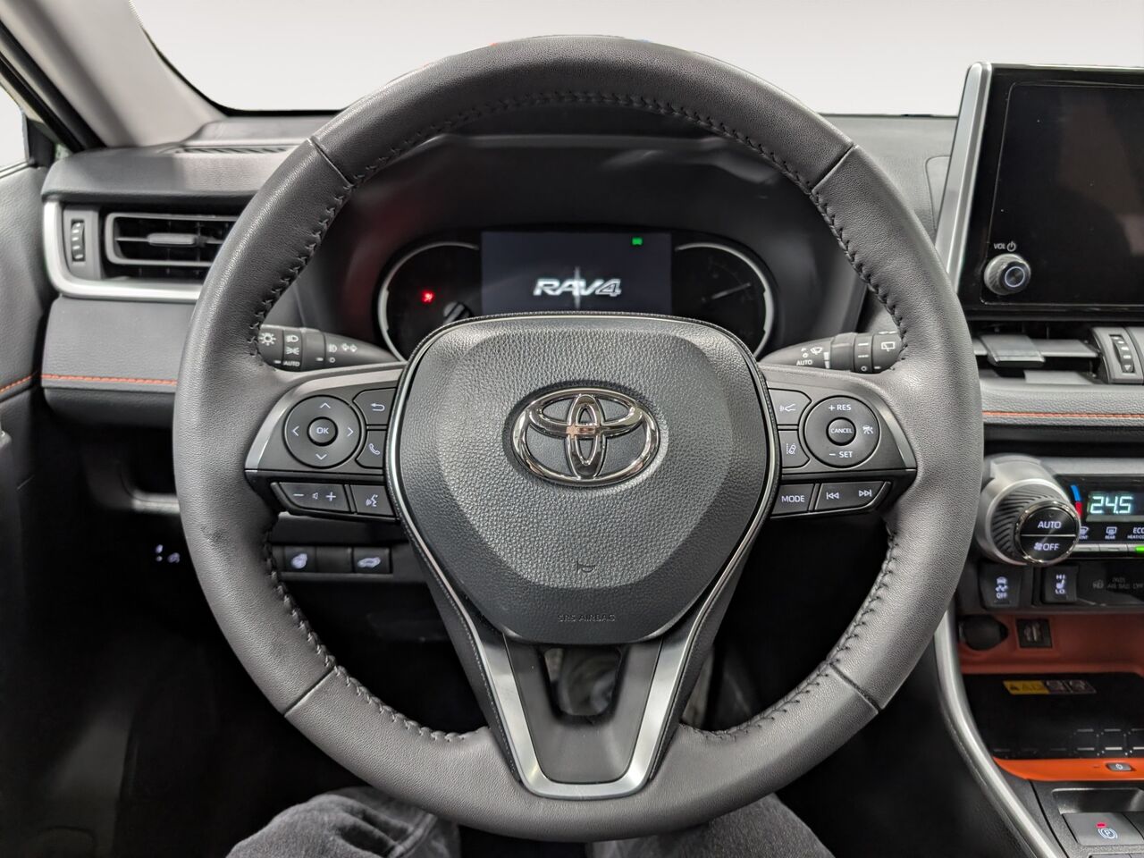 2025 Toyota RAV4 - Image 13