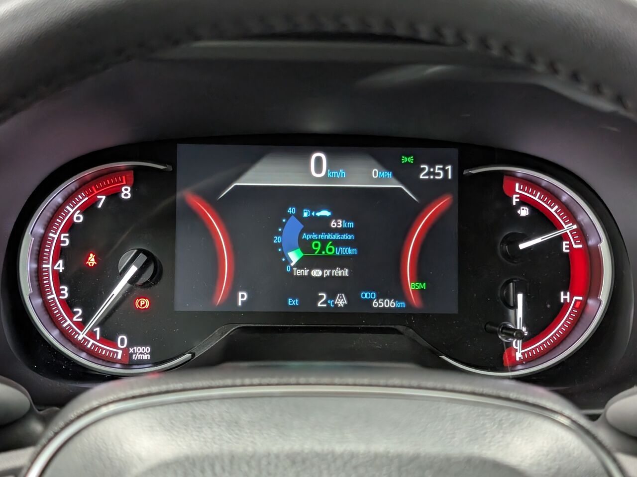 2025 Toyota RAV4 - Image 16