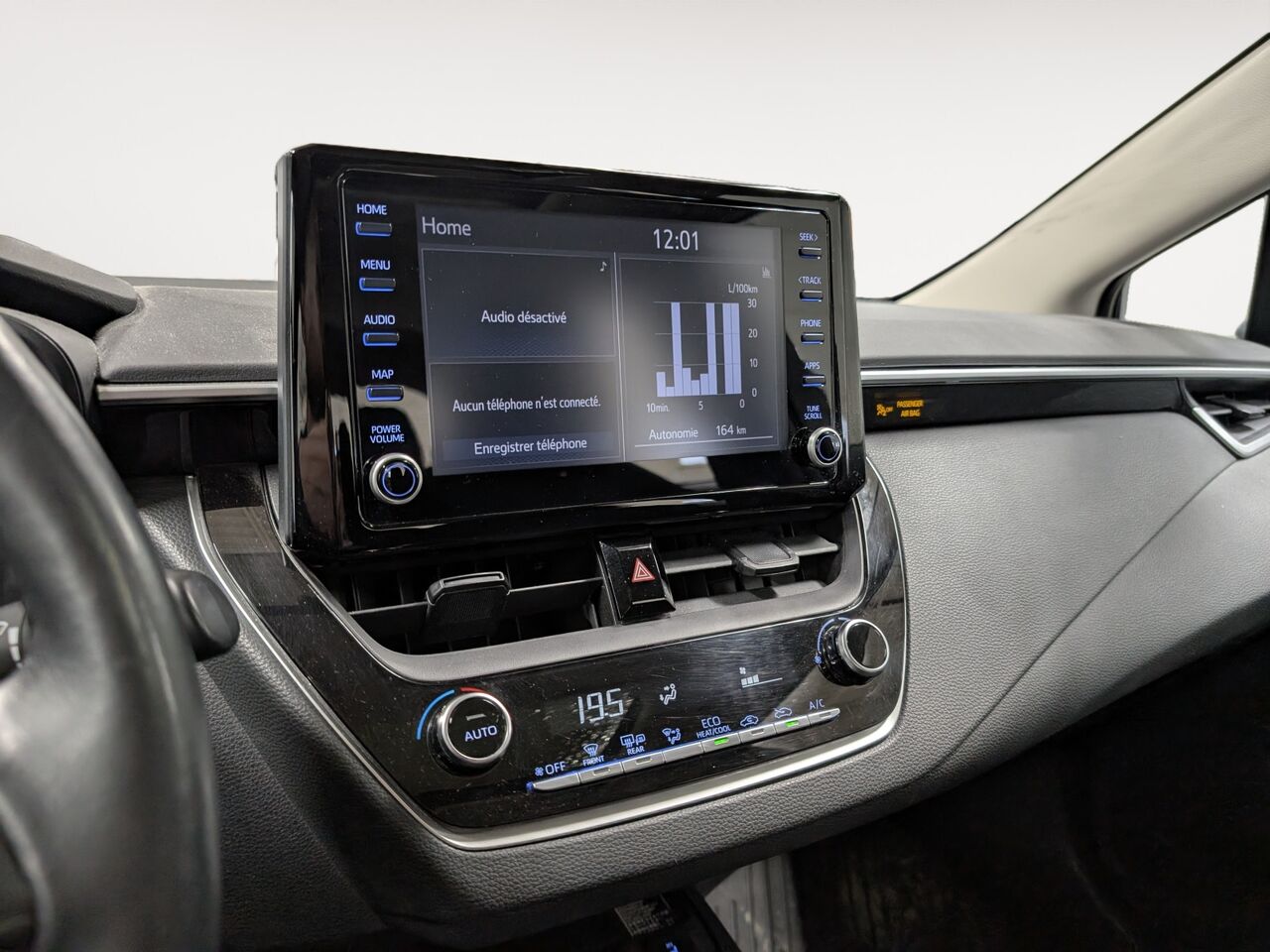 2022 Toyota Corolla - Image 17