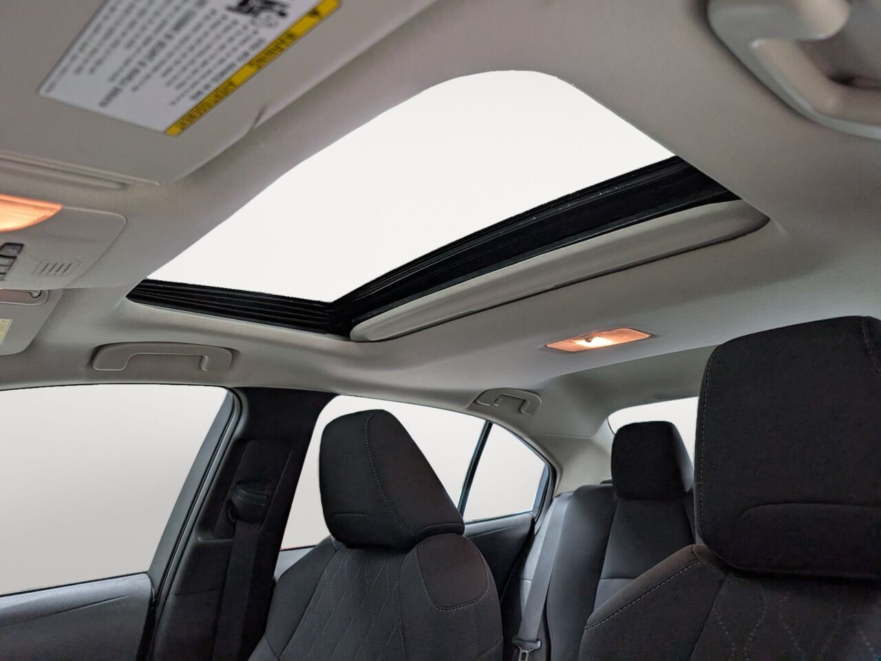 2022 Toyota Corolla - Image 22