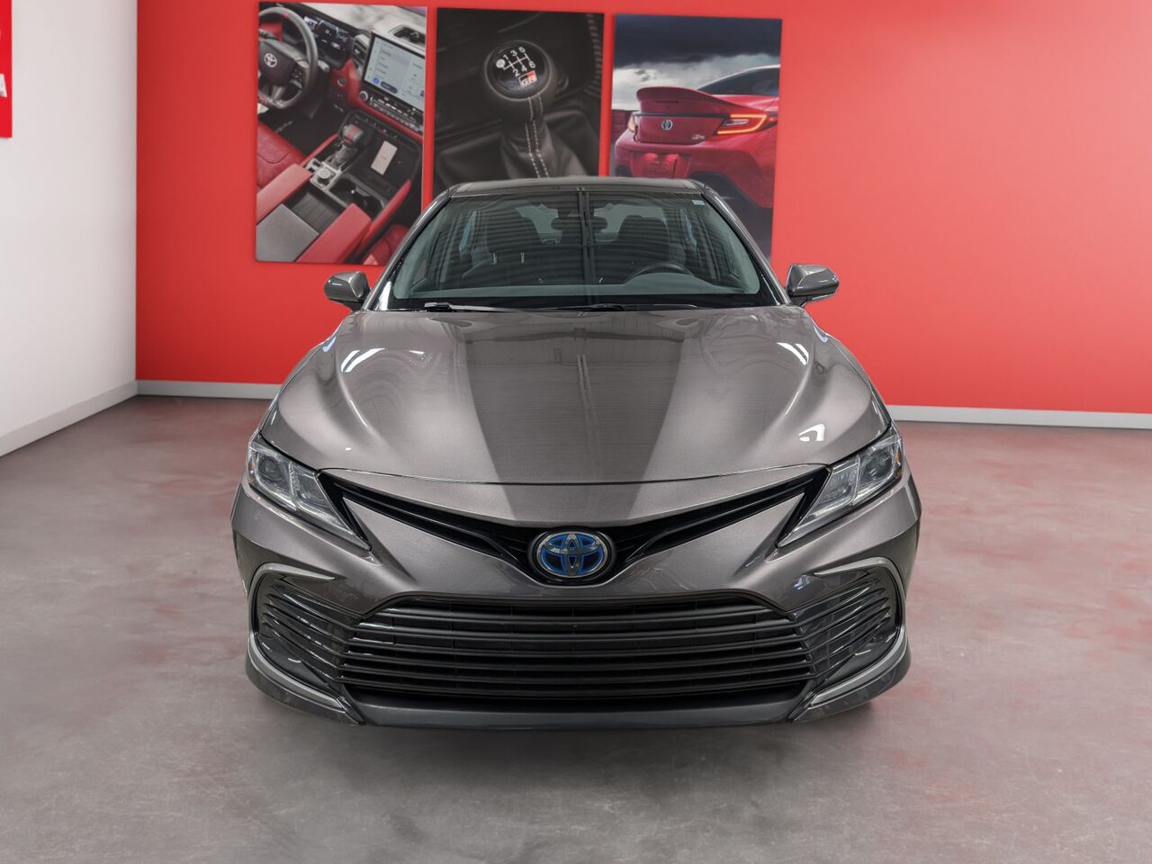 2023 Toyota Camry Hybride - Image 2