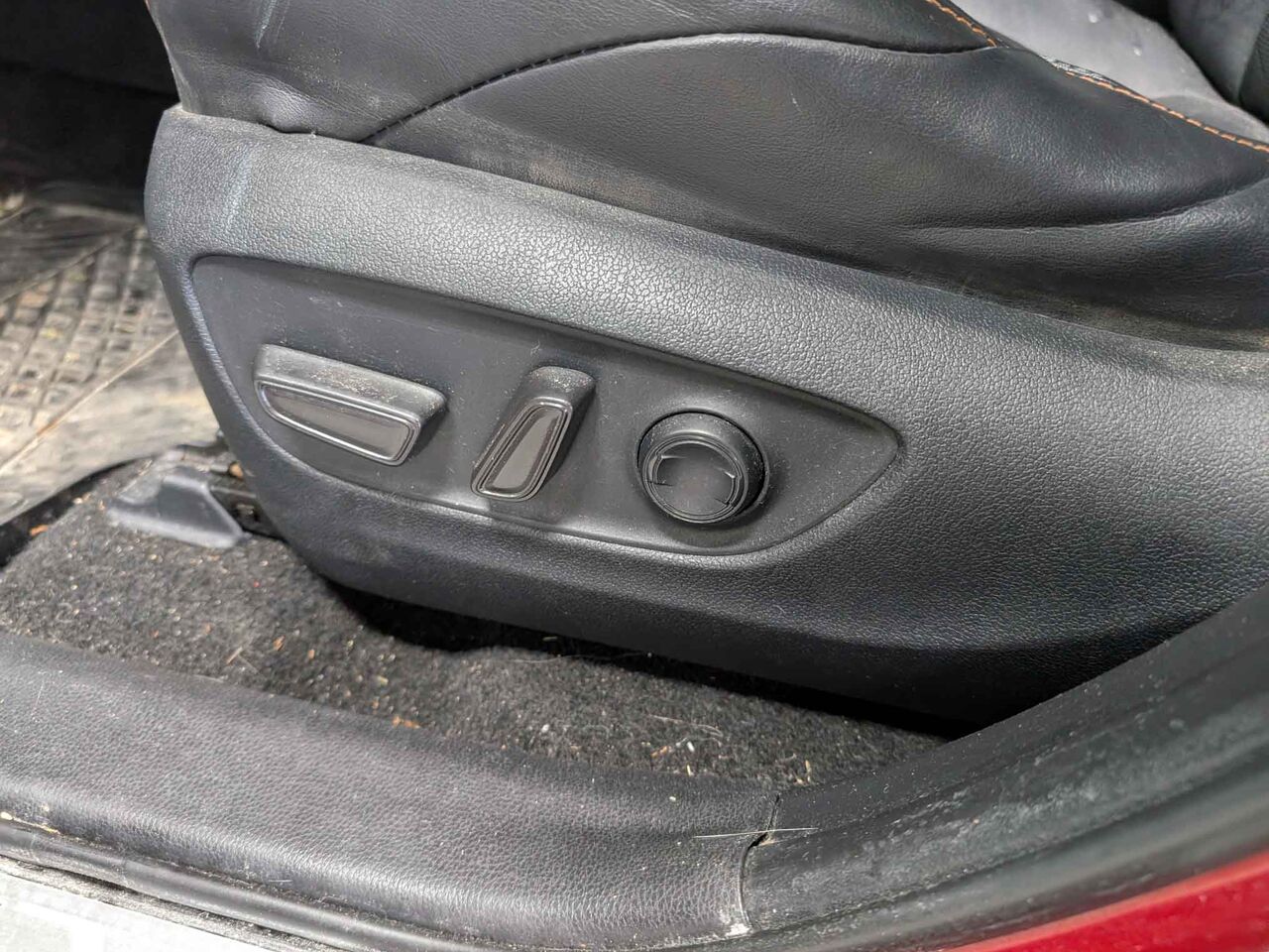 2019 Toyota RAV4 - Image 11