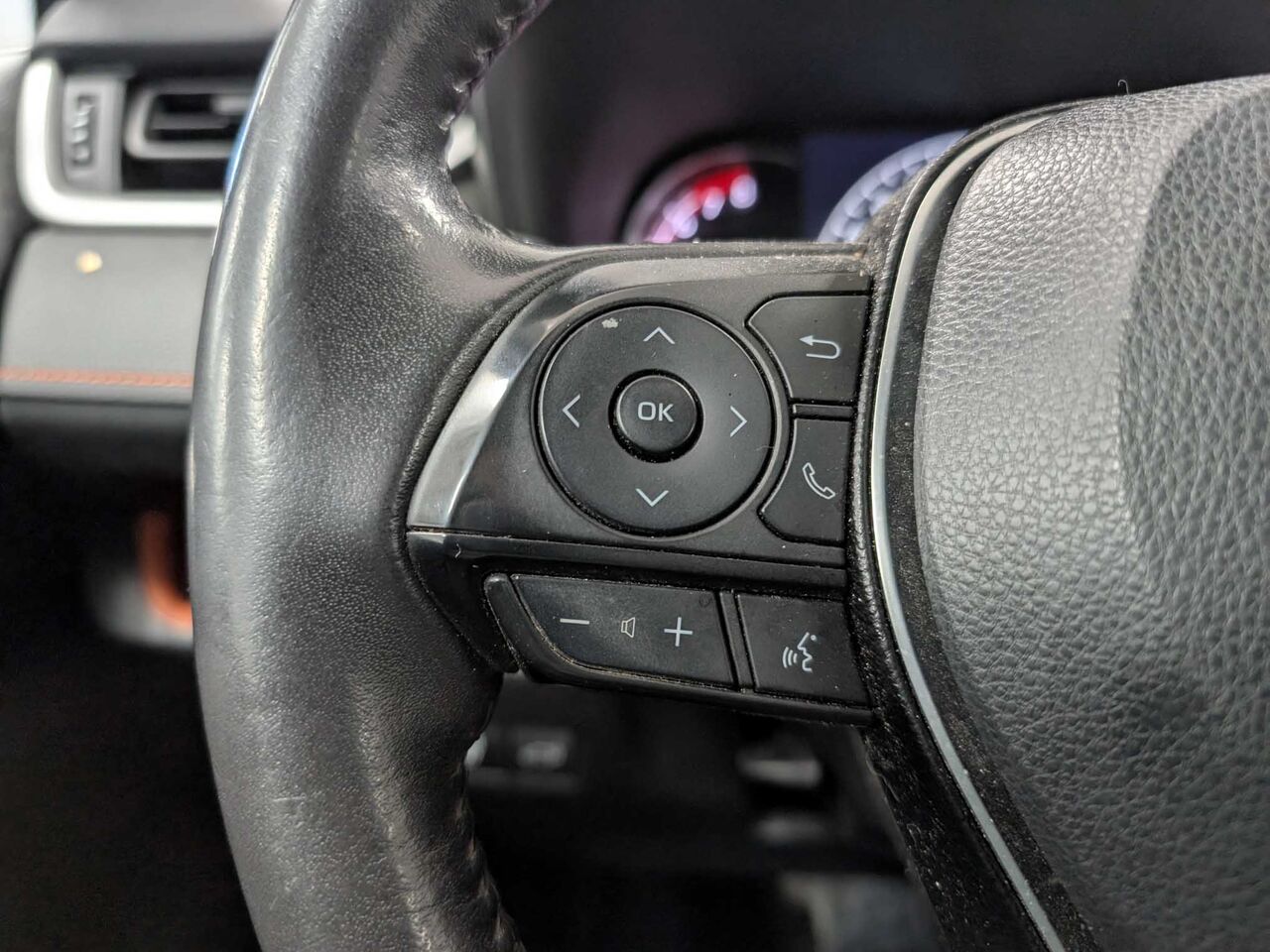 2019 Toyota RAV4 - Image 14