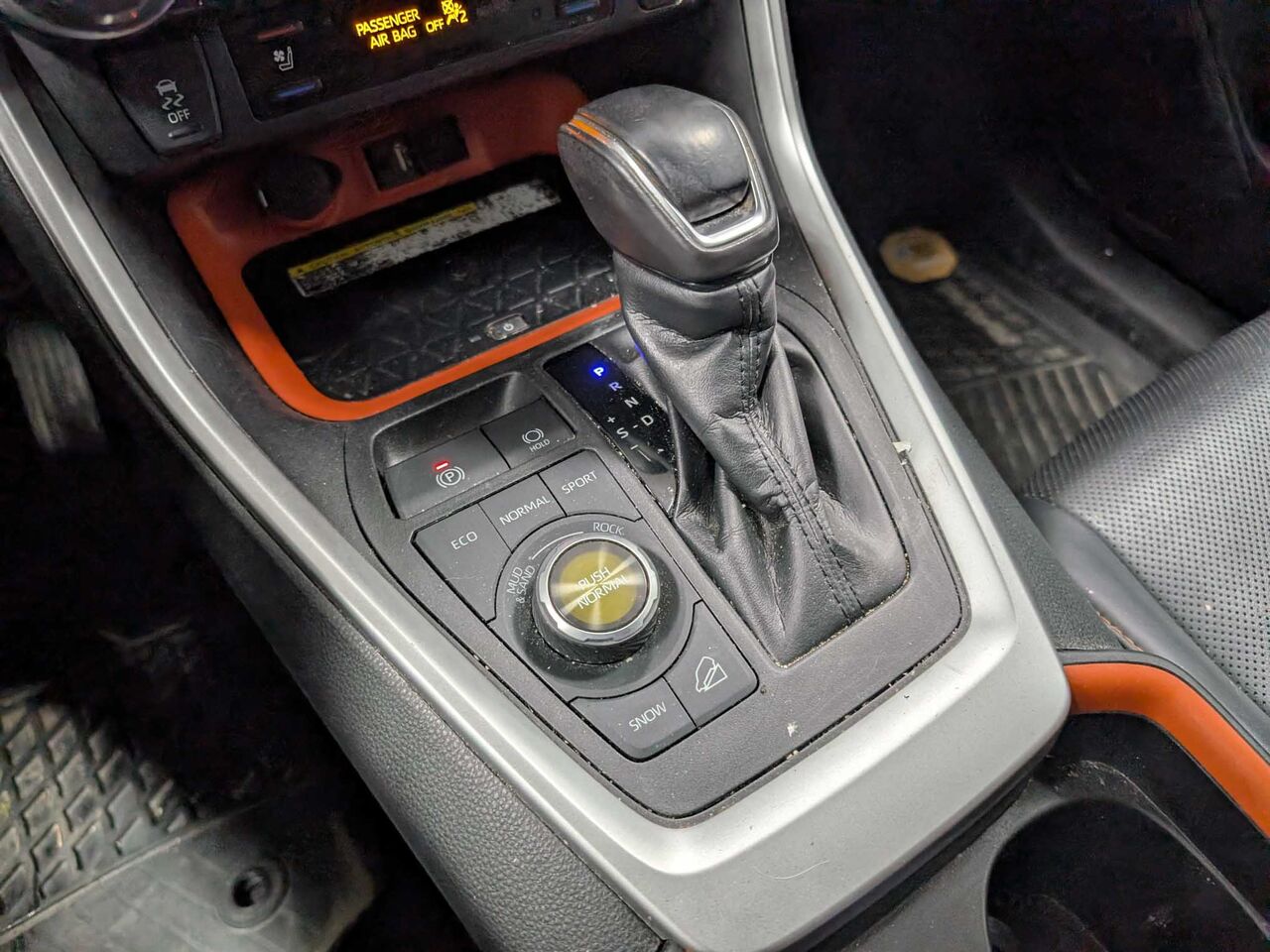 2019 Toyota RAV4 - Image 20