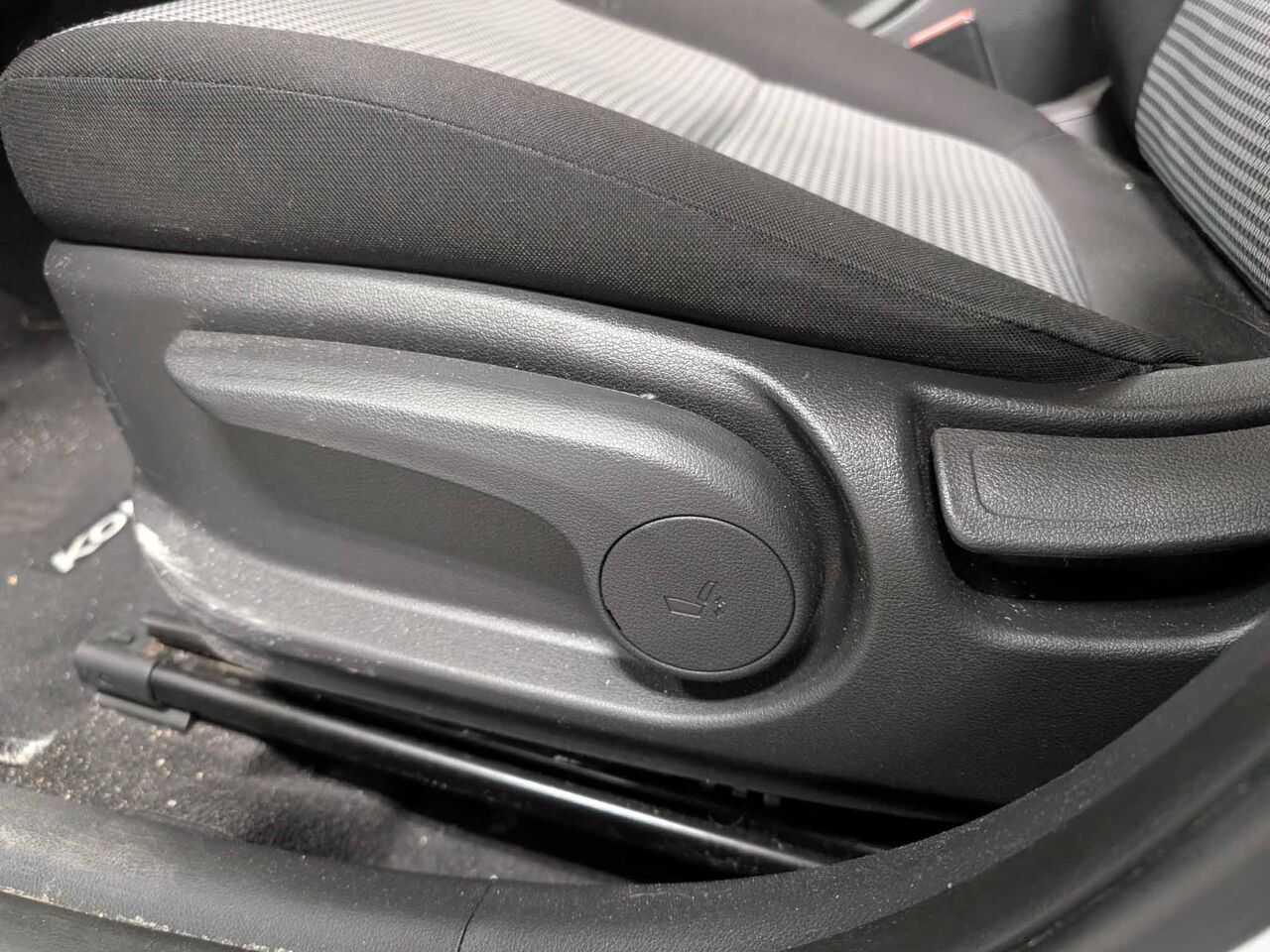 2020 Hyundai Kona - Image 11