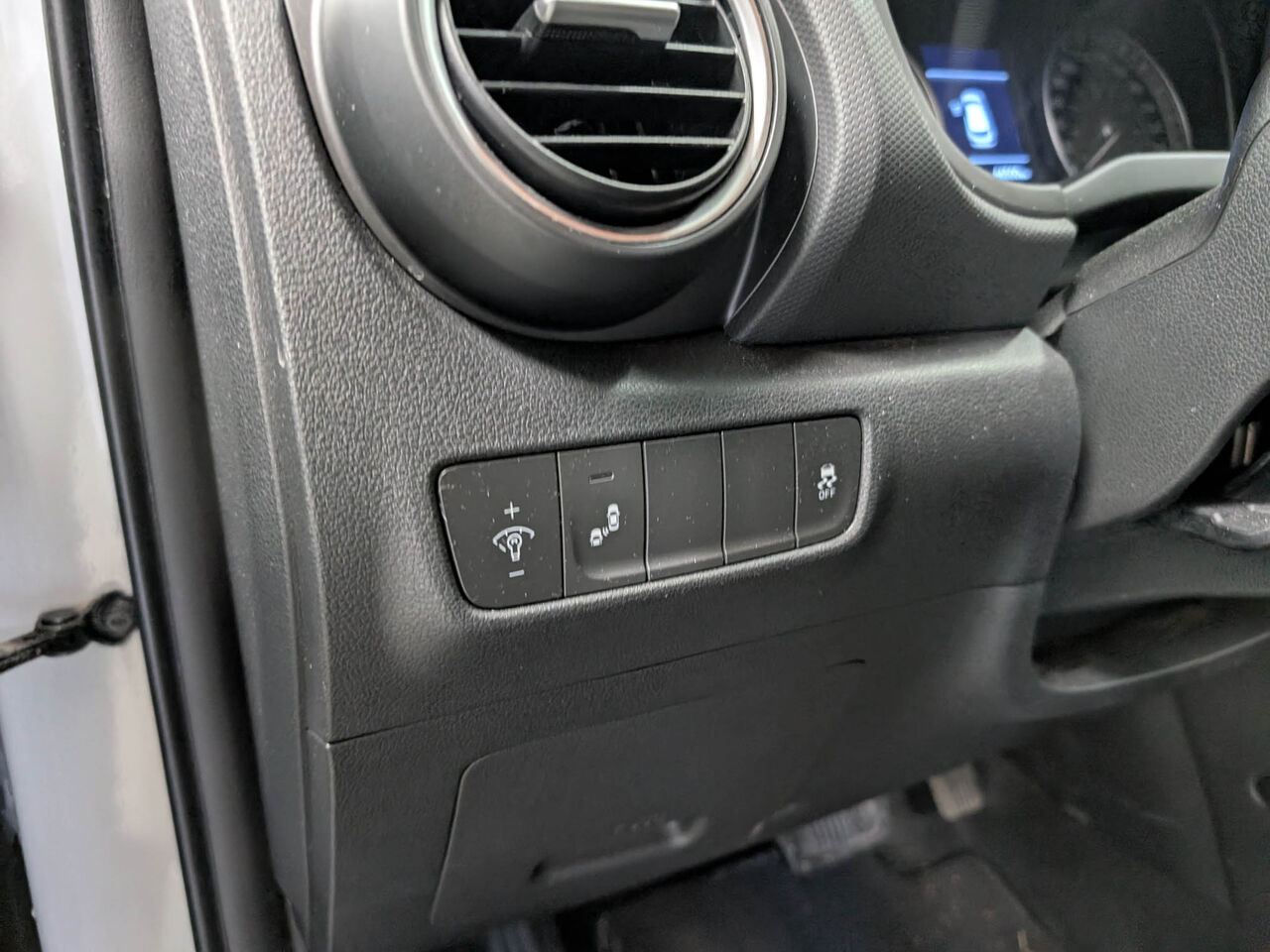 2020 Hyundai Kona - Image 12