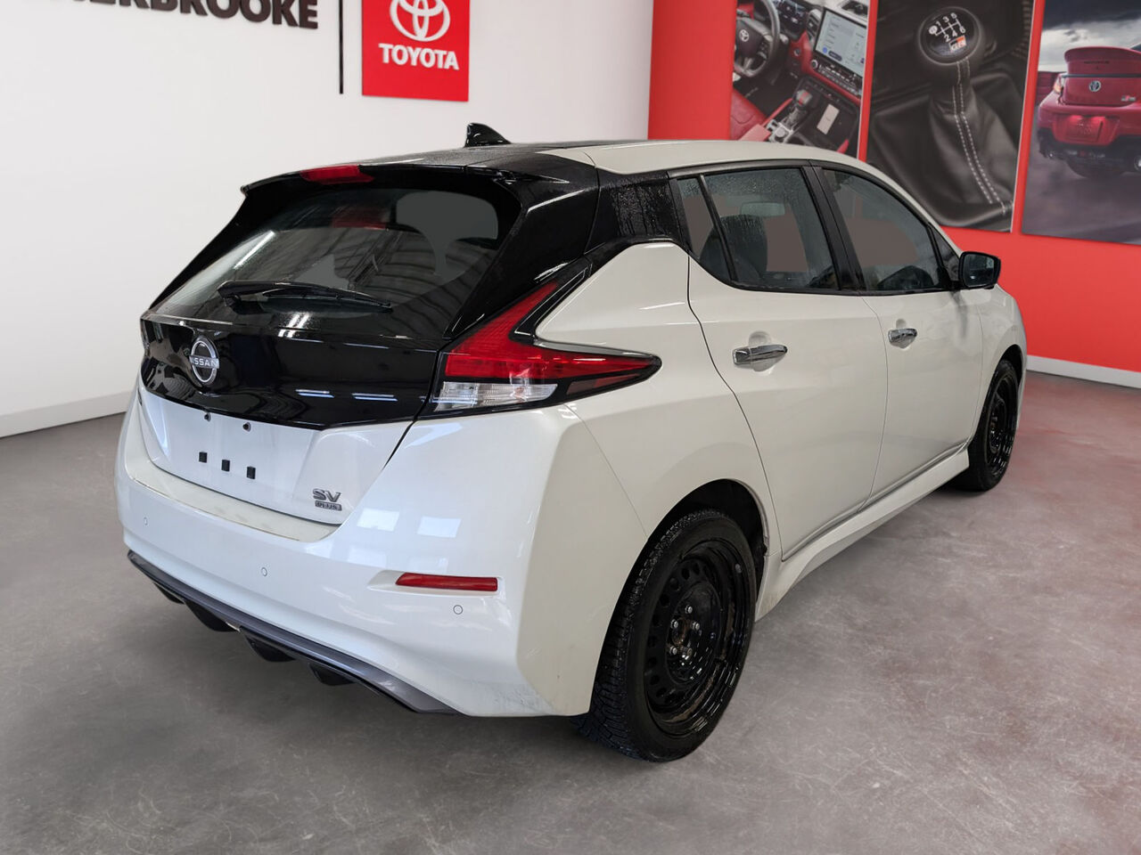 2024 Nissan LEAF - Image 4