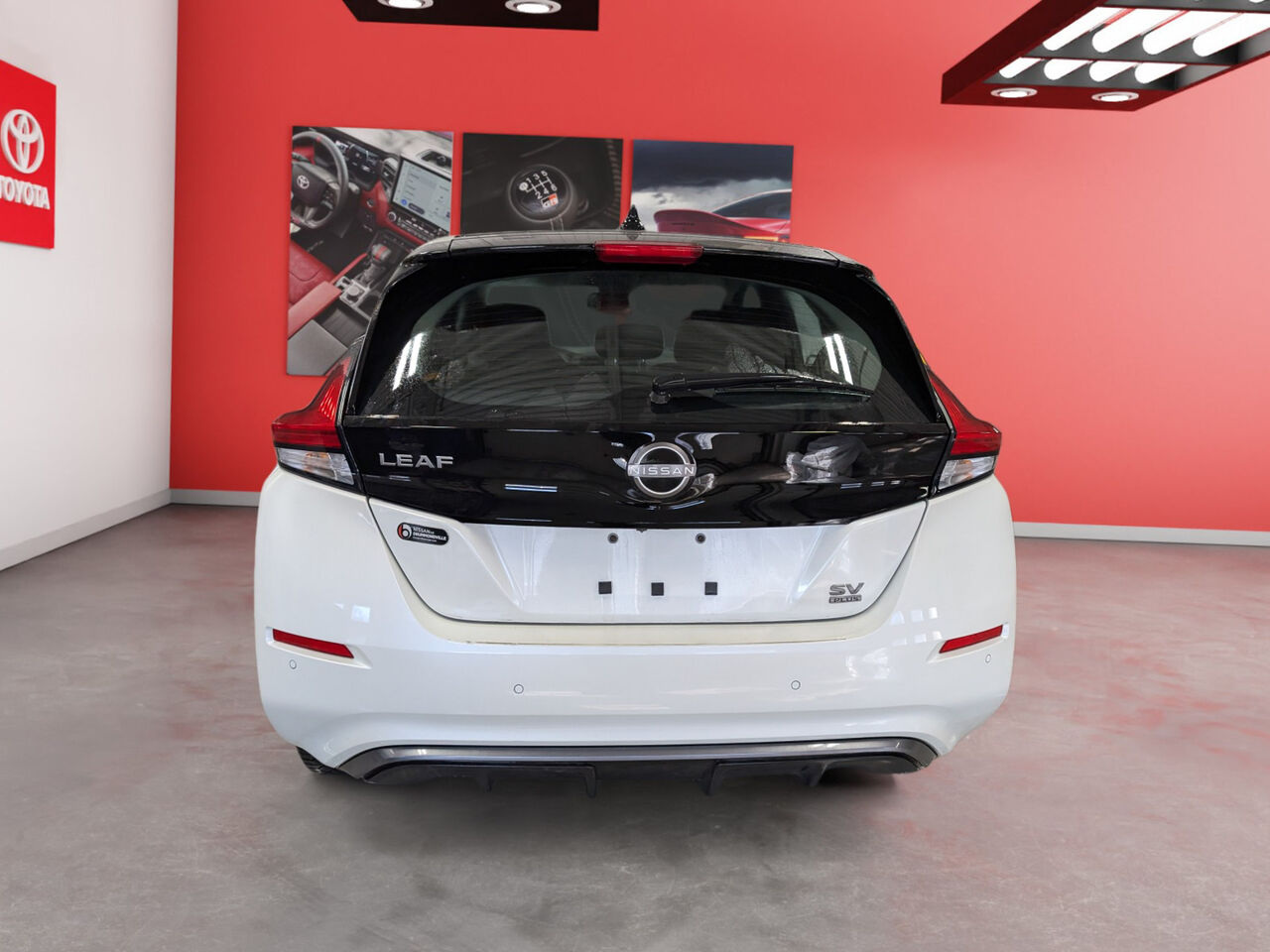 2024 Nissan LEAF - Image 5