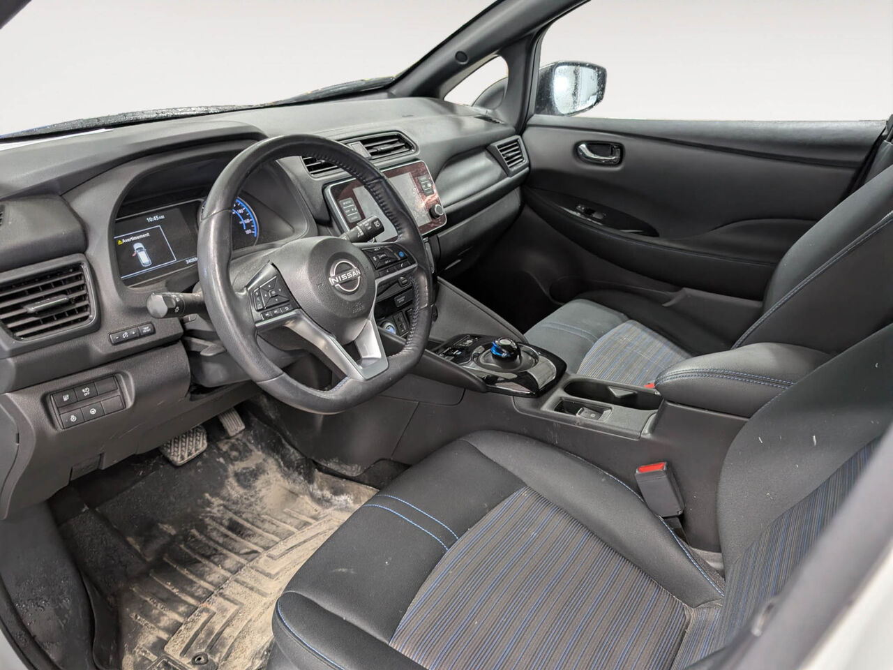 2024 Nissan LEAF - Image 9