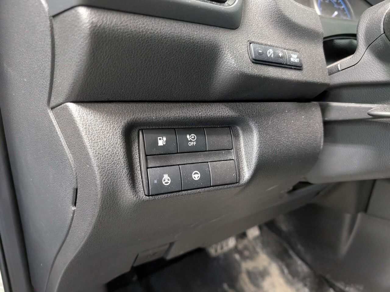 2024 Nissan LEAF - Image 12