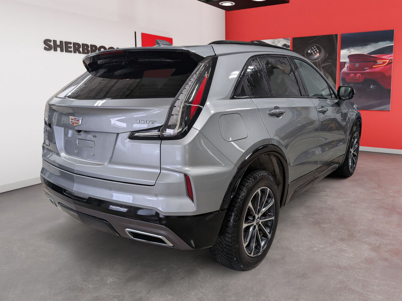 2025 Cadillac XT4 - Image 4