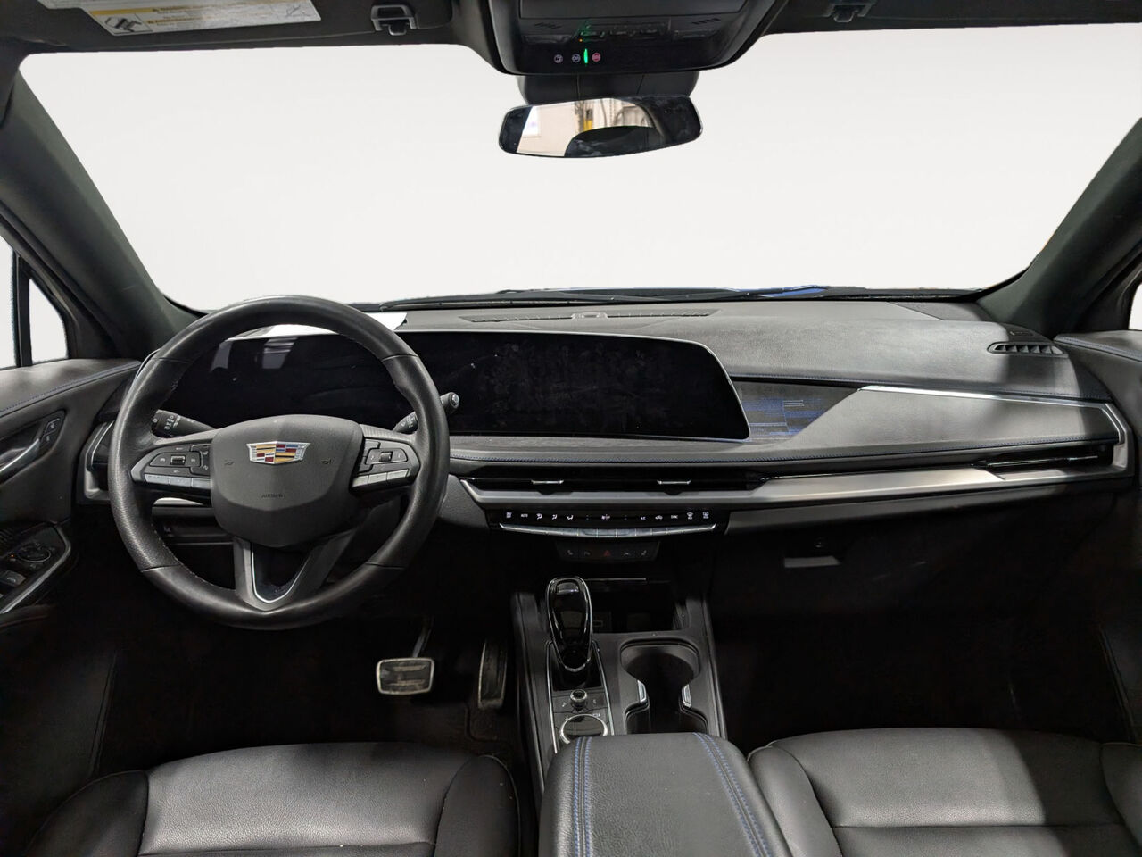 2025 Cadillac XT4 - Image 8