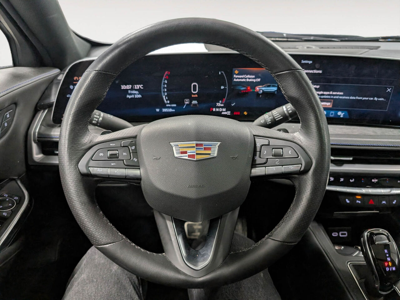 2025 Cadillac XT4 - Image 13