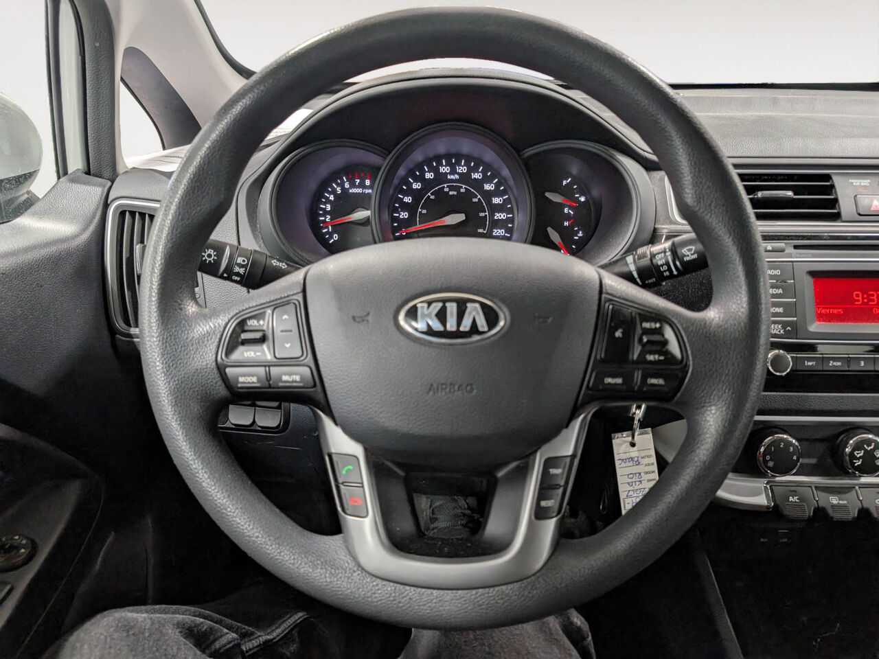 2017 Kia Rio - Image 13