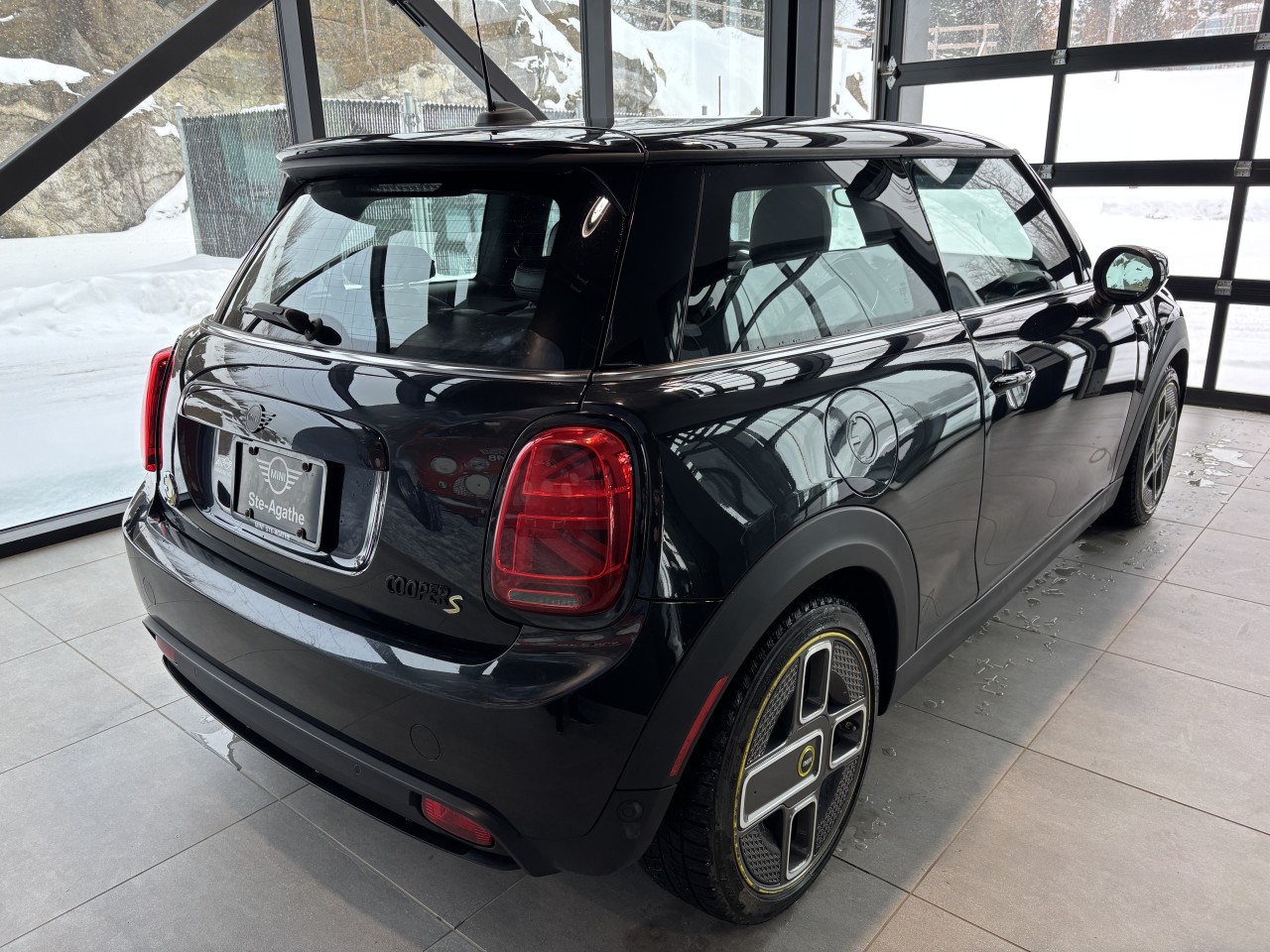 2023 Mini Cooper - Image 46