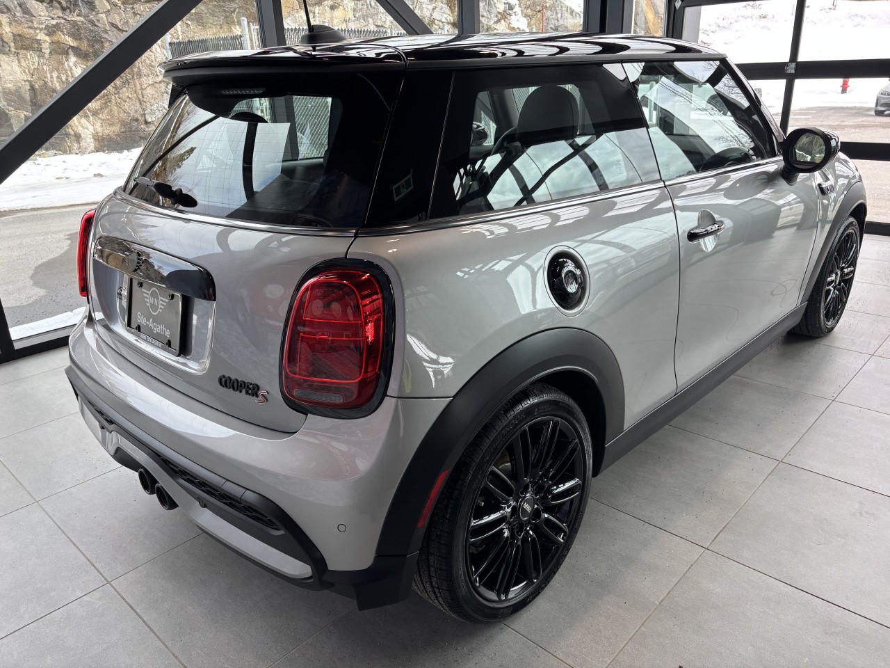 2024 Mini Cooper - Image 24