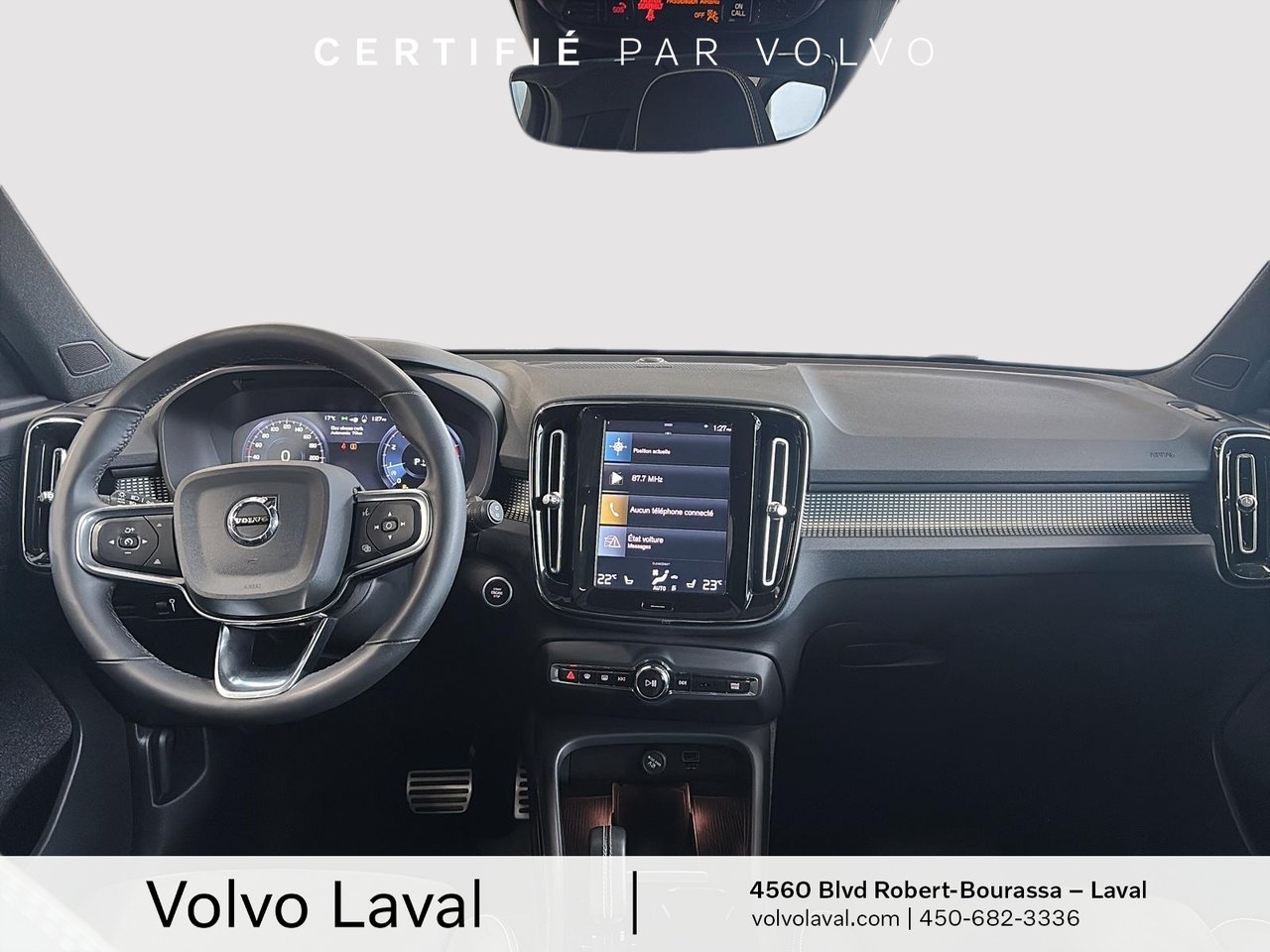 2022 Volvo XC40 - Image 16