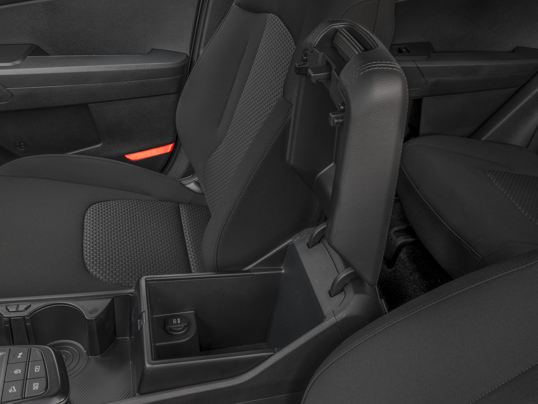 2026 Kia Sportage - Image 22