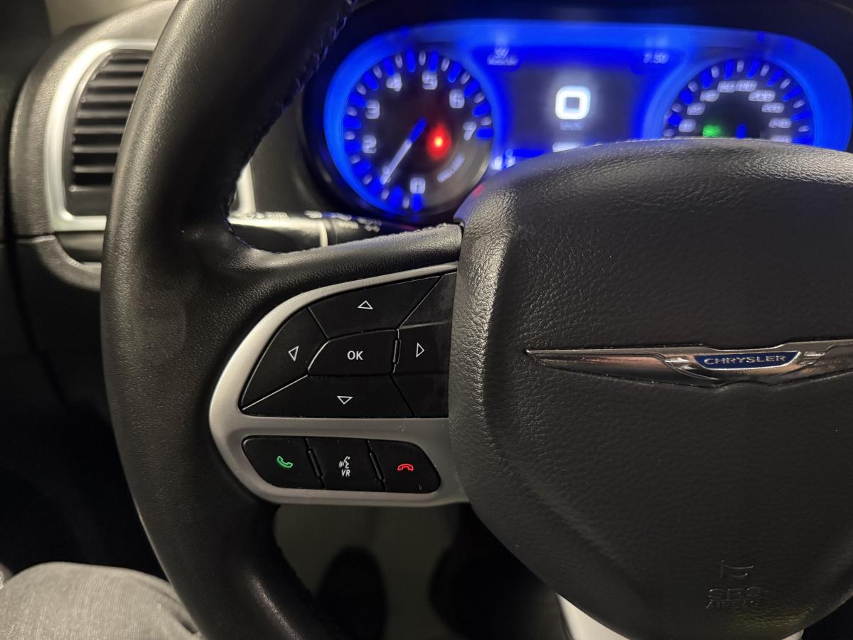 2022 Chrysler 300 - Image 50