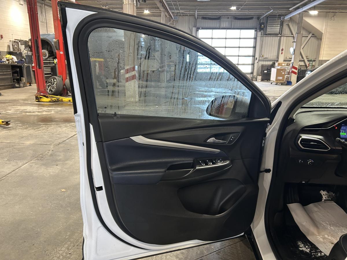 2022 Chevrolet Bolt EUV - Image 44