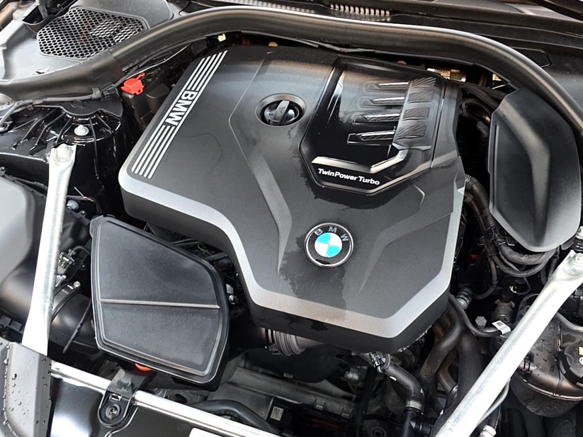 2022 BMW 530i - Image 45