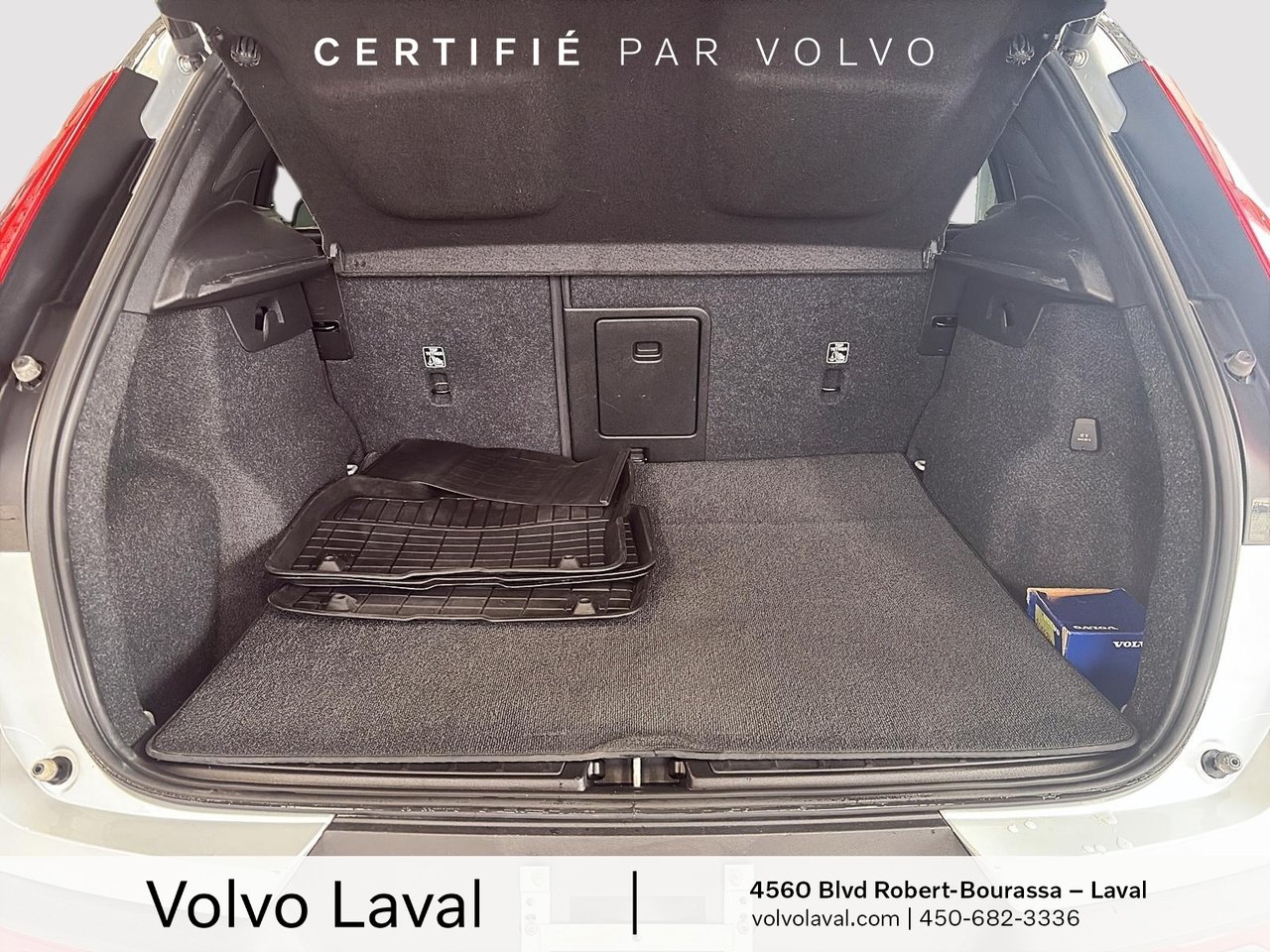 2022 Volvo XC40 - Image 55