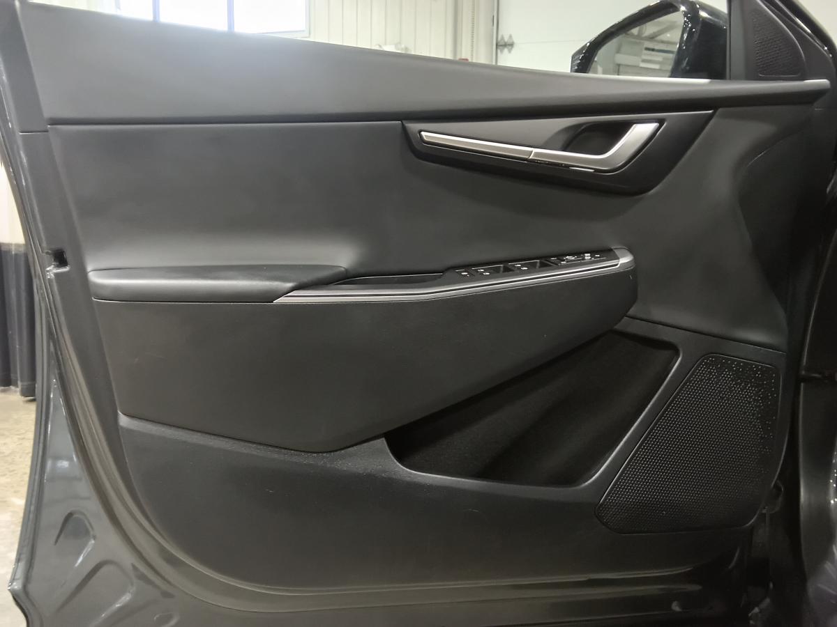 2023 Kia EV6 - Image 60