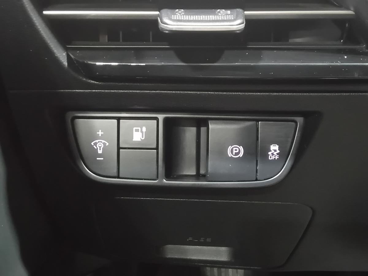 2023 Kia EV6 - Image 65