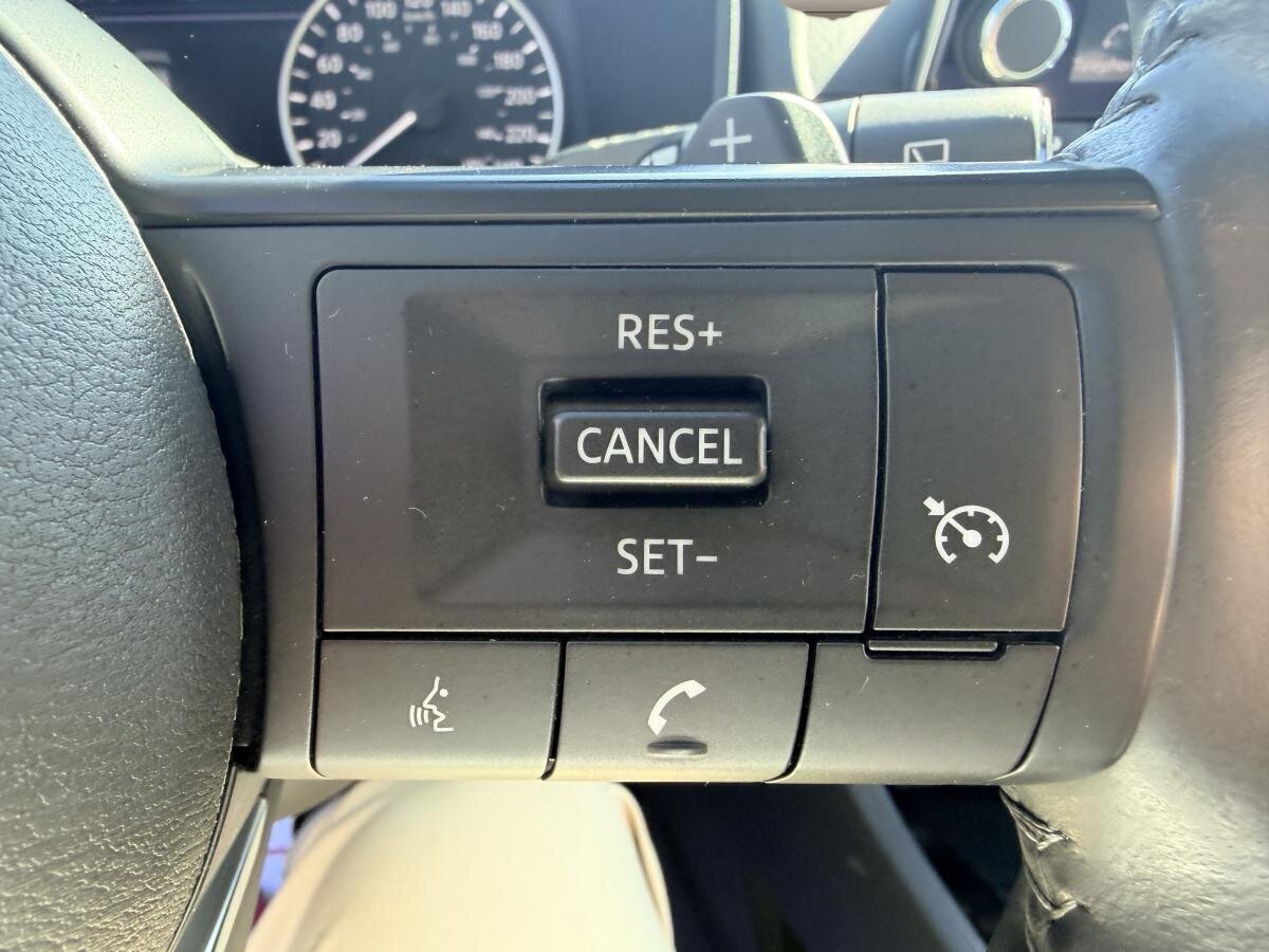 2022 Nissan Rogue - Image 15