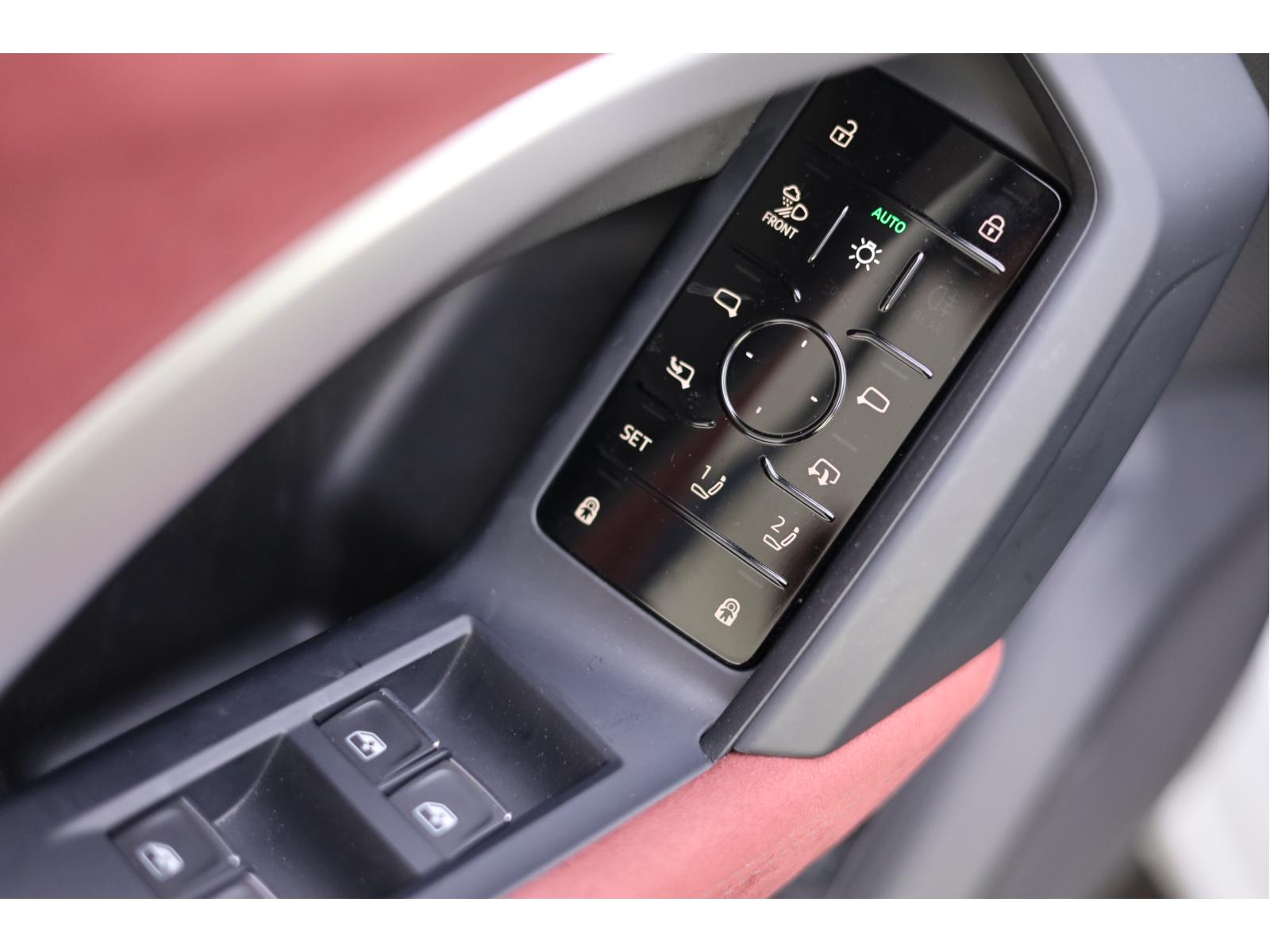 2025 Audi SQ5 - Image 101