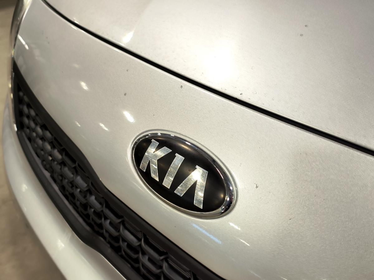 2017 Kia Rio - Image 95