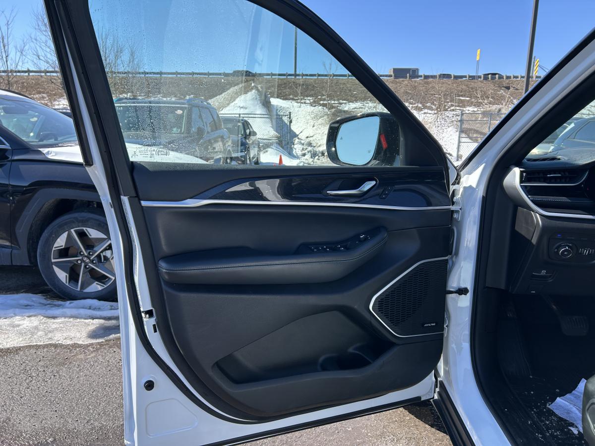 2022 Jeep Grand Cherokee 4xe - Image 163