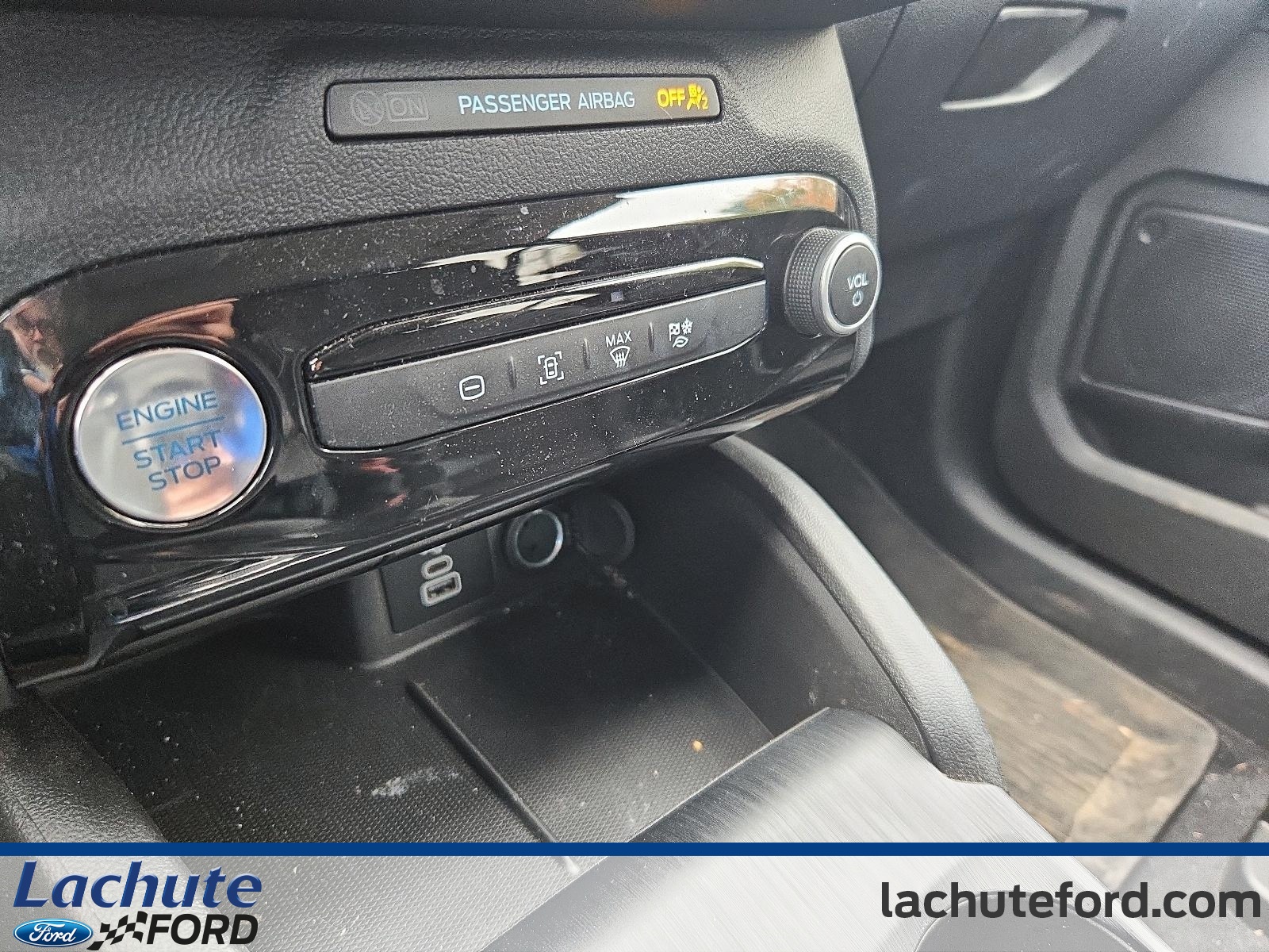 2024 Ford Escape - Image 121