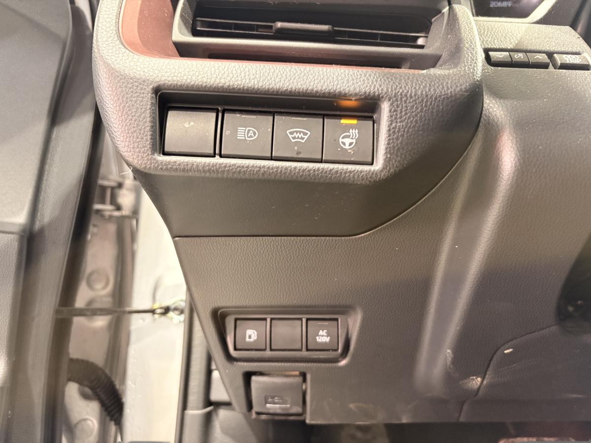 2025 Toyota Prius Plug-In Hybrid - Image 142