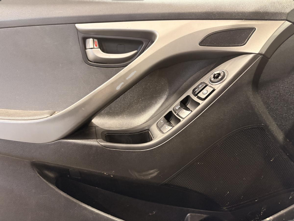 2016 Hyundai Elantra - Image 140