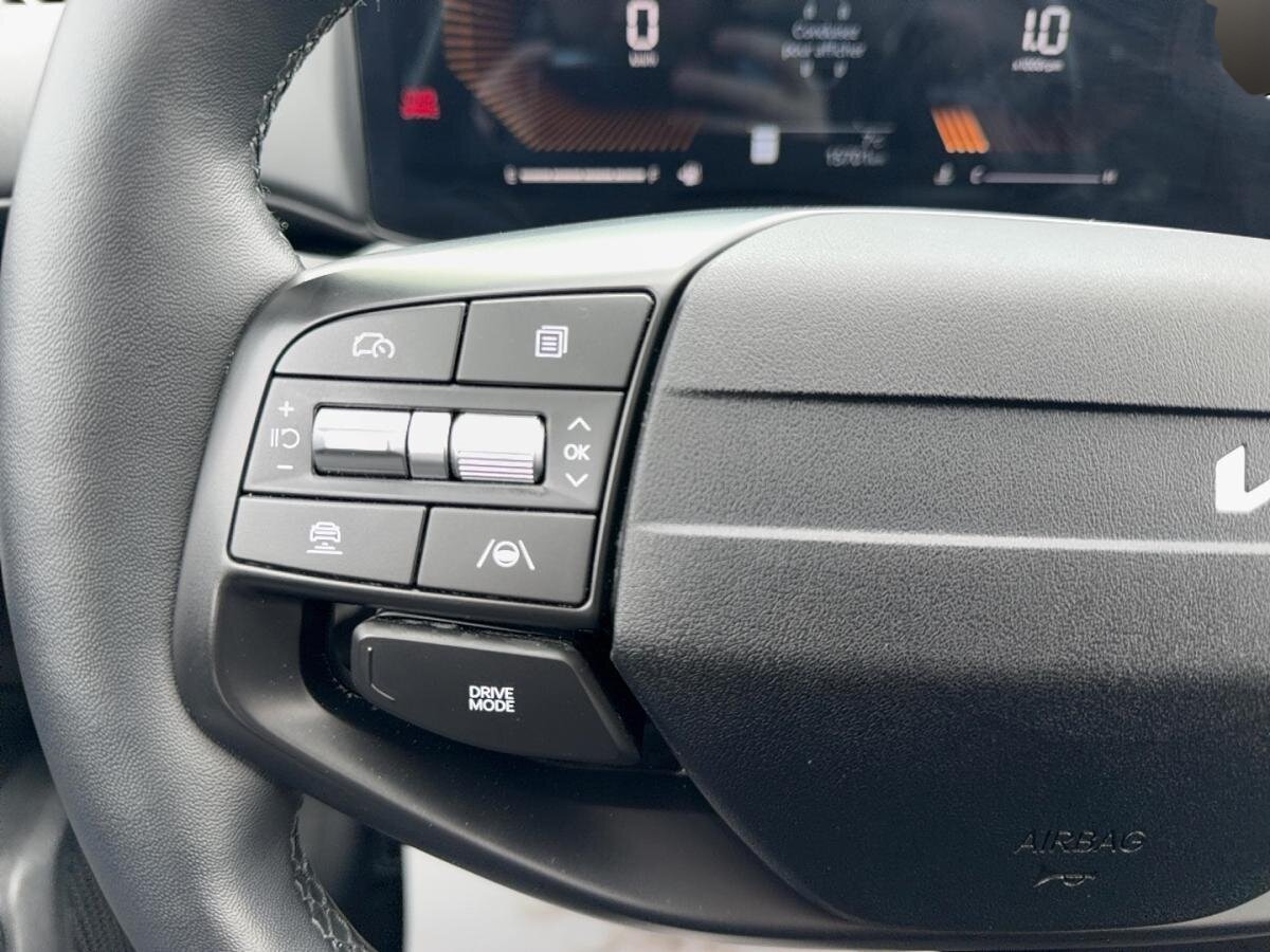 2025 Kia K4 - Image 103