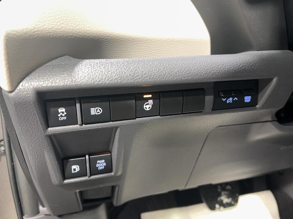 2023 Toyota Sienna - Image 167