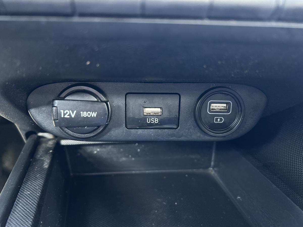 2023 Hyundai Elantra - Image 228