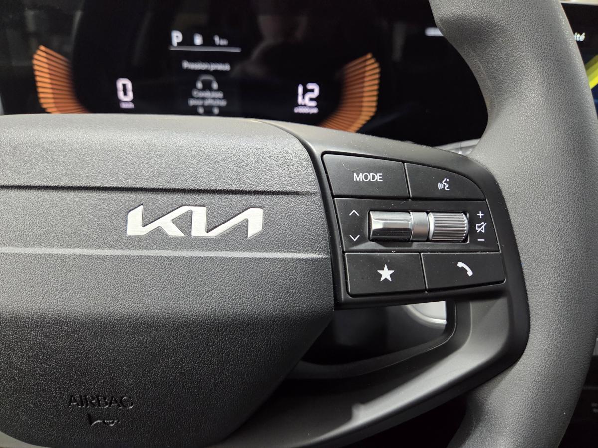 2025 Kia K4 - Image 190