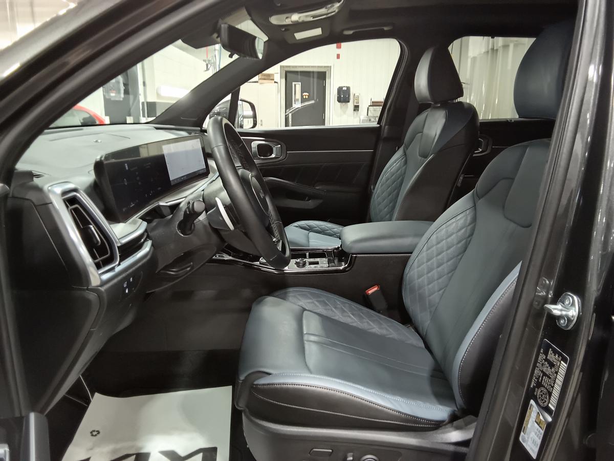 2025 Kia Sorento PHEV - Image 317